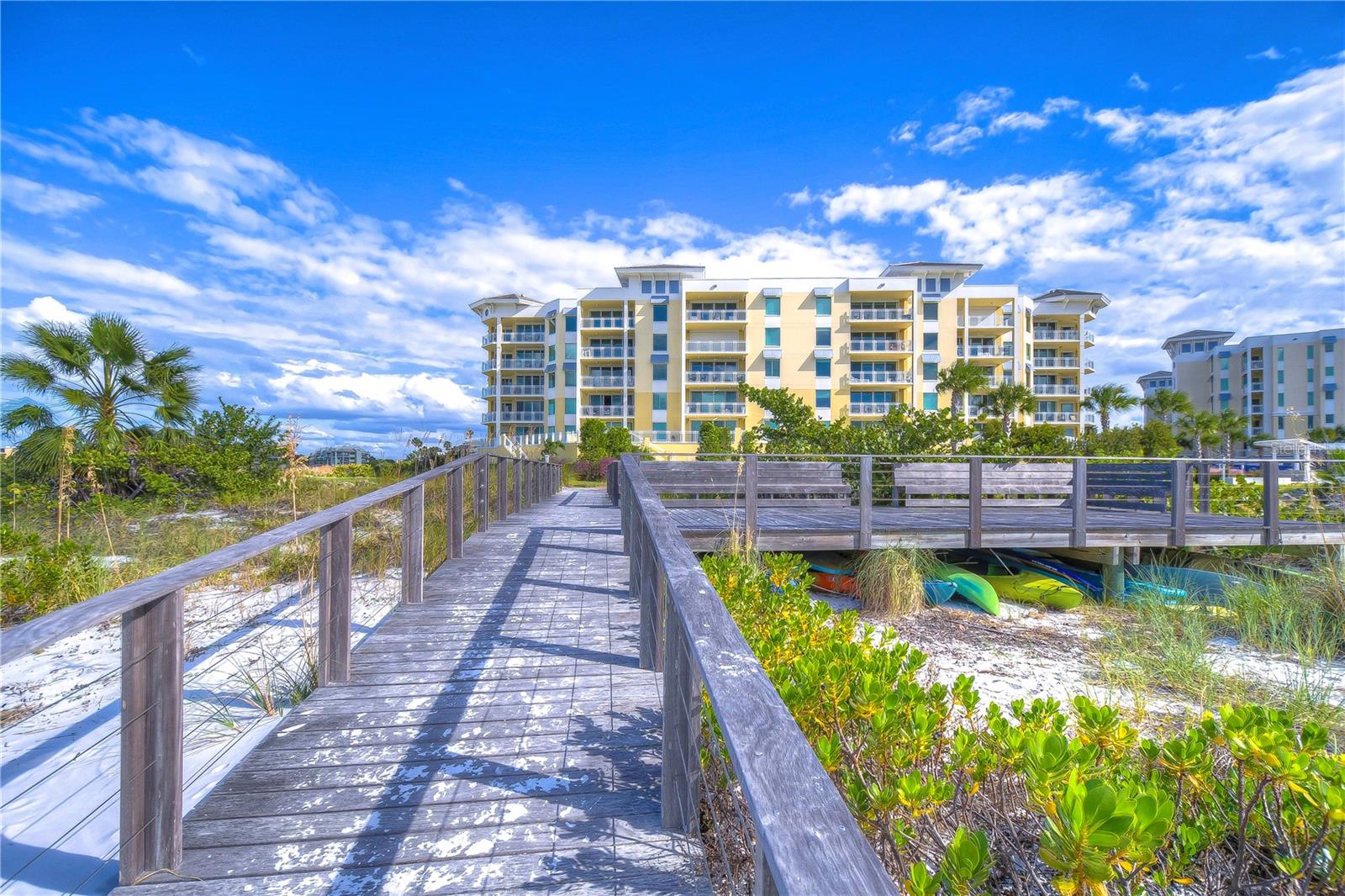 800 COLLANY RD #401, TIERRA VERDE, FL, 33715