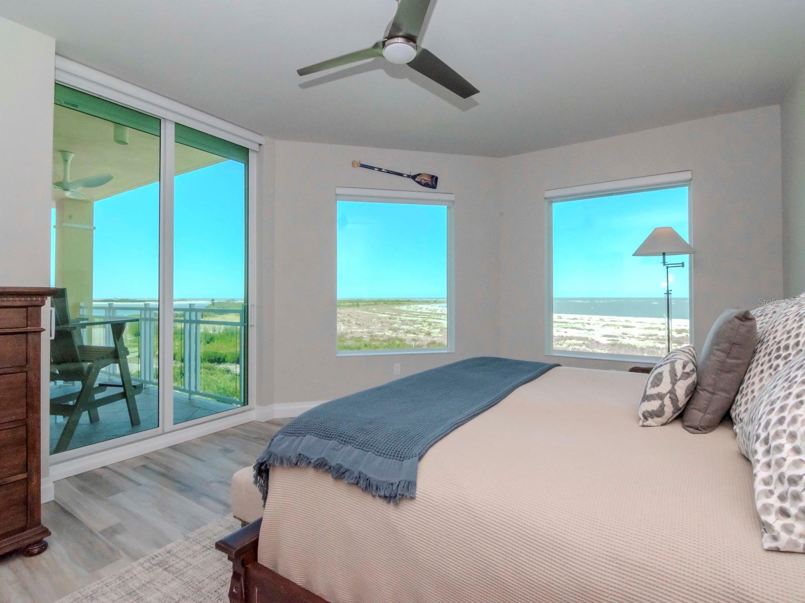 800 COLLANY RD #401, TIERRA VERDE, FL, 33715