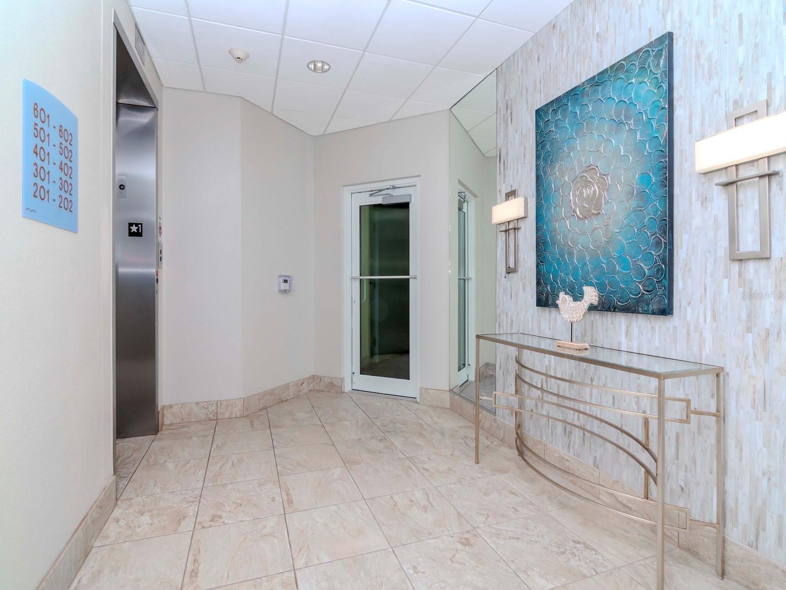 800 COLLANY RD #401, TIERRA VERDE, FL, 33715