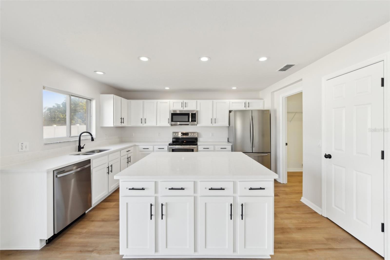 2860 PAYNES PRAIRIE CIR, KISSIMMEE, FL, 34743