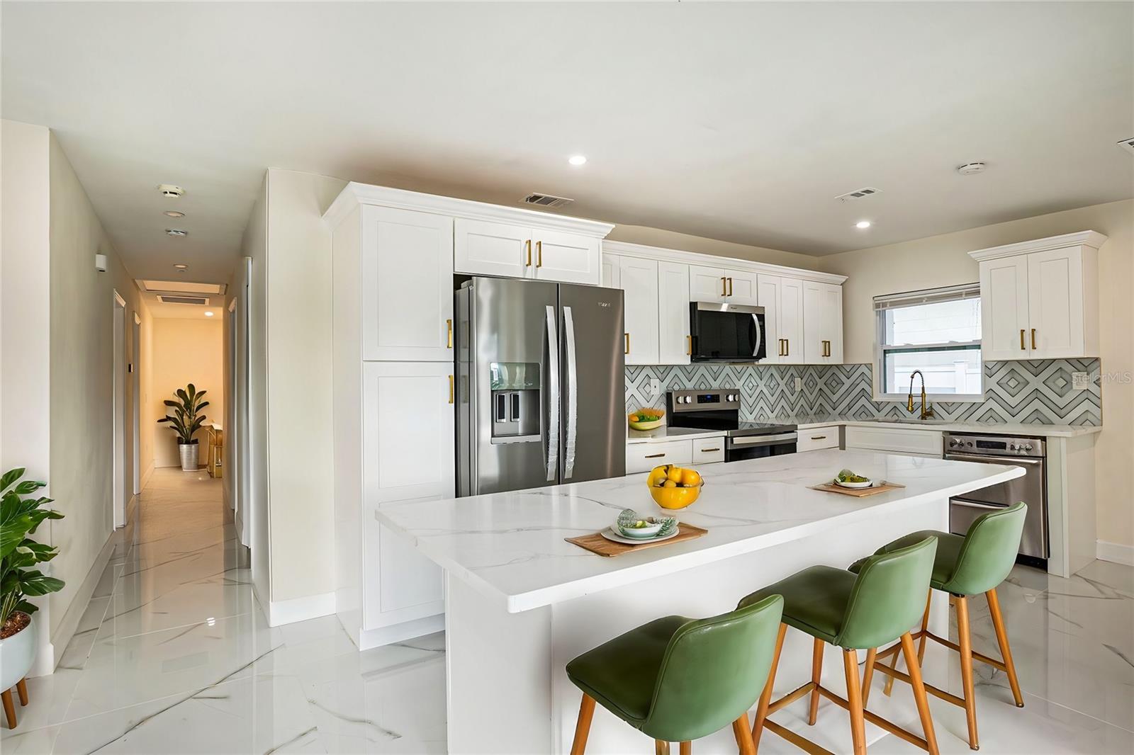 12506 FOREST HILLS DR, TAMPA, FL, 33612