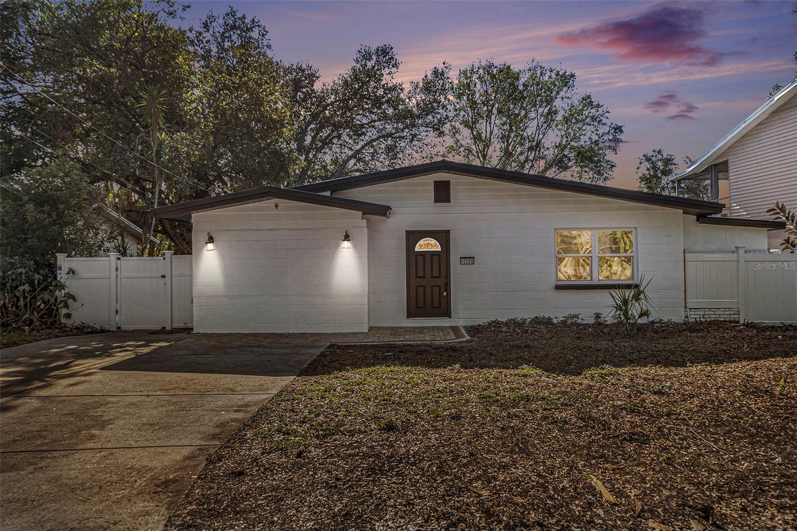 12506 FOREST HILLS DR, TAMPA, FL, 33612