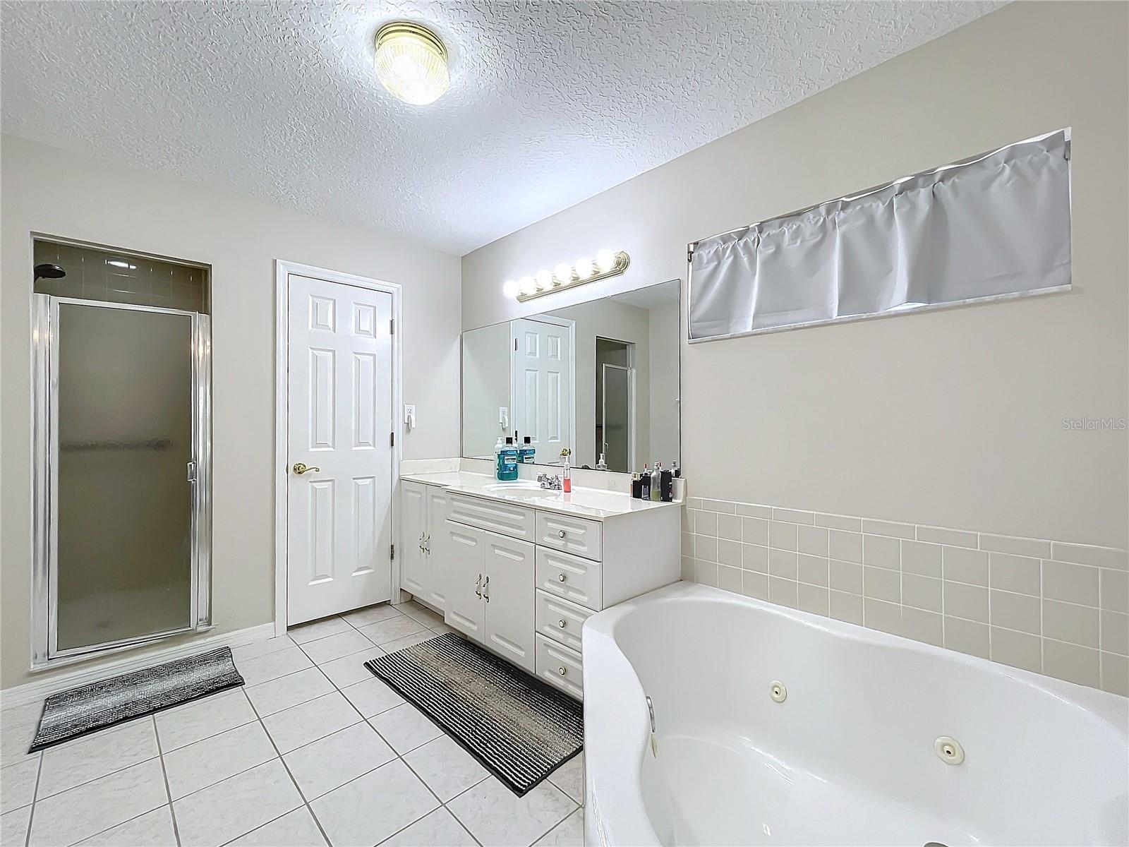 23917 KAYS WAY, ASTATULA, FL, 34705