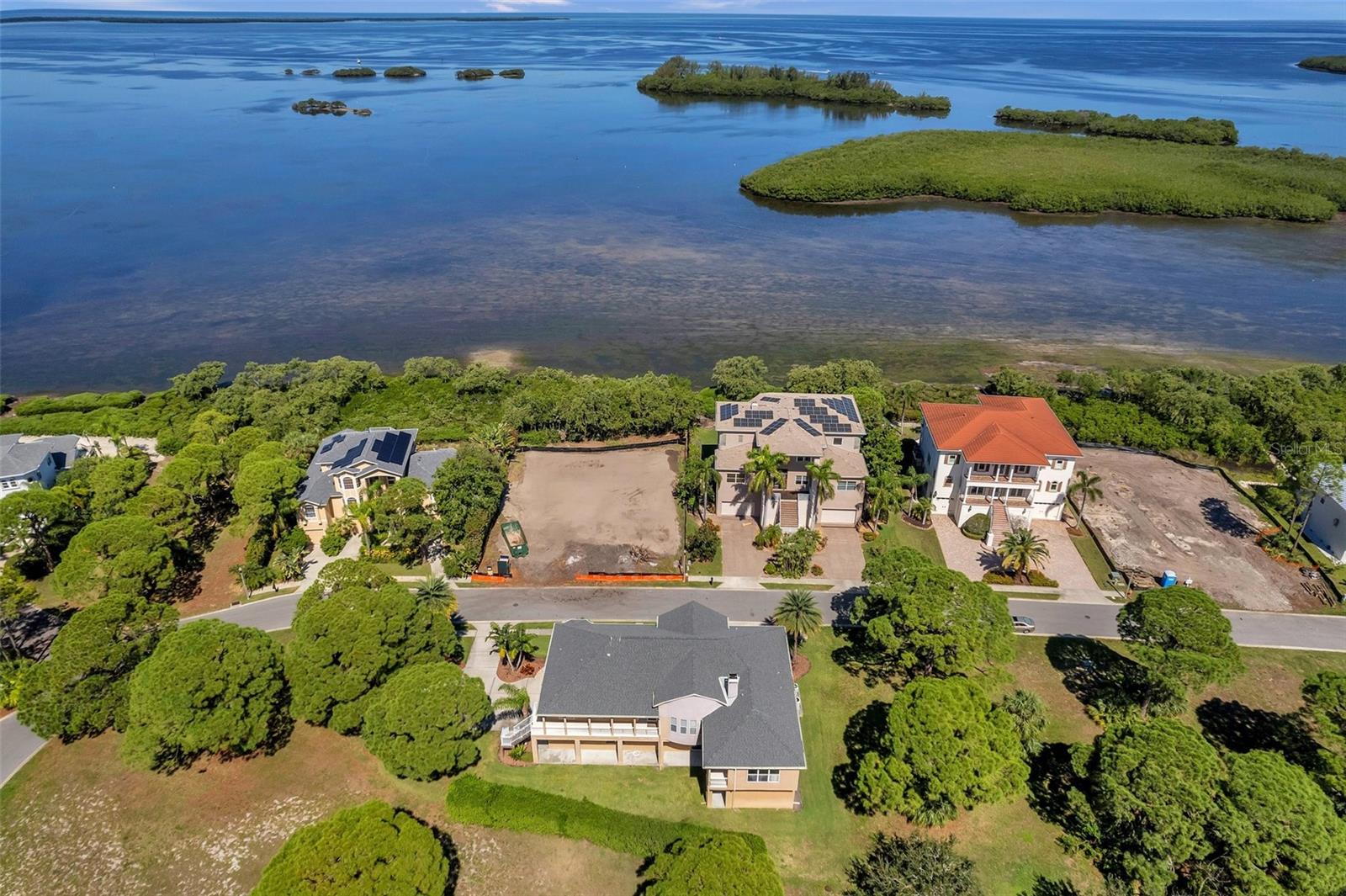 2012 HARBOUR WATCH CIR, TARPON SPRINGS, FL, 34689