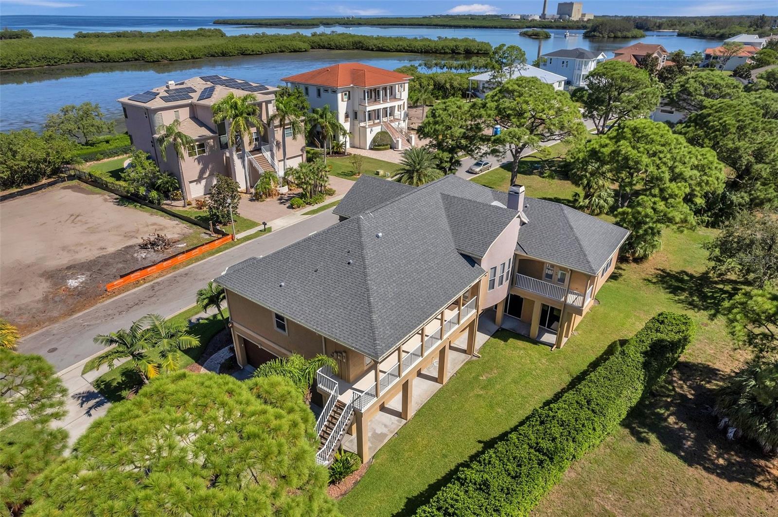 2012 HARBOUR WATCH CIR, TARPON SPRINGS, FL, 34689