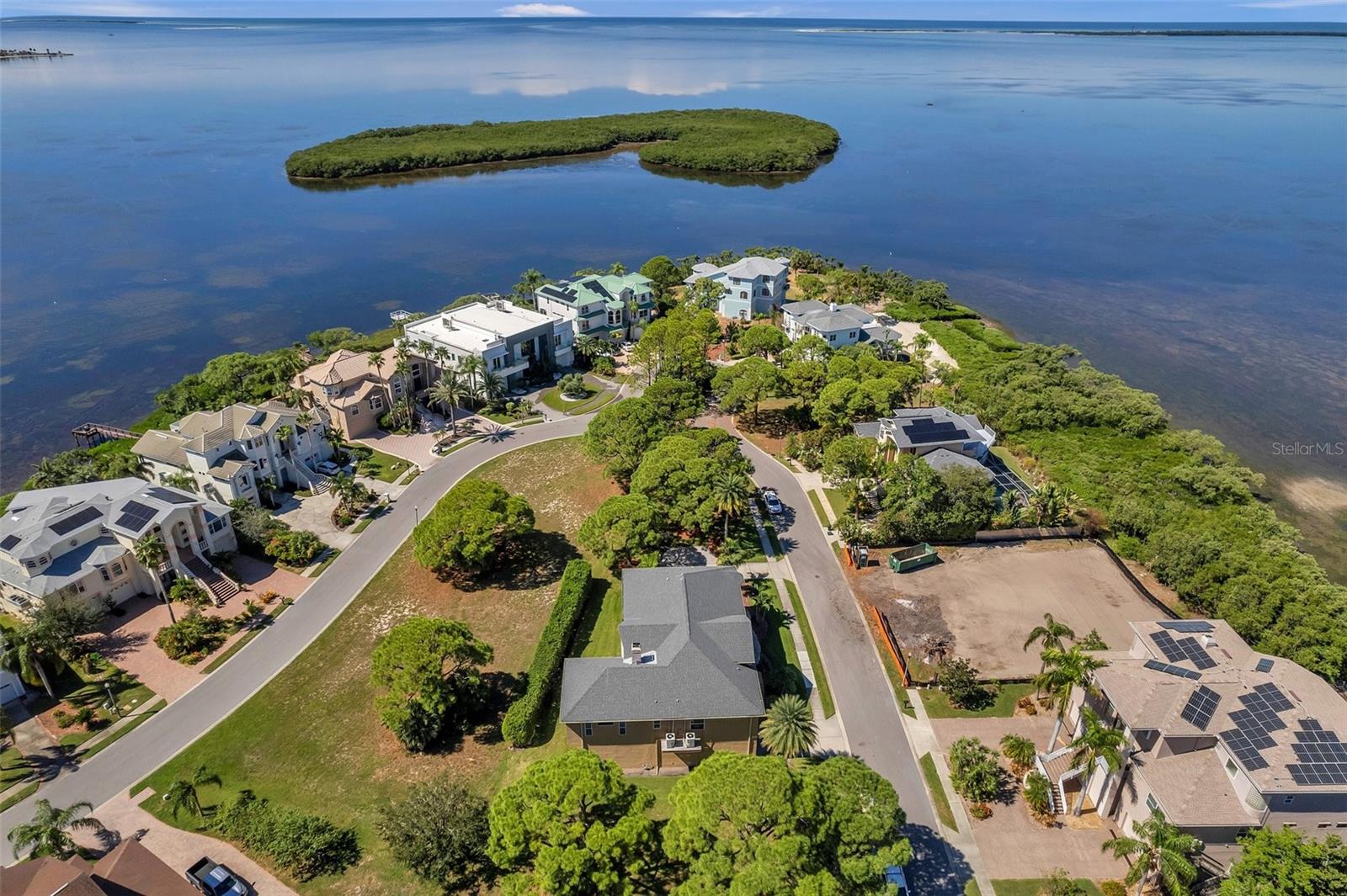2012 HARBOUR WATCH CIR, TARPON SPRINGS, FL, 34689
