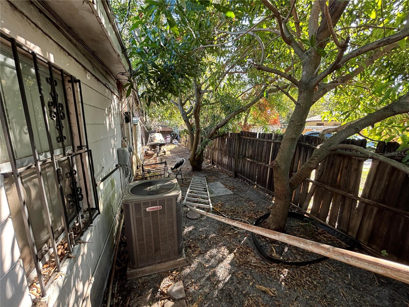 10011 N ANNETTE AVE, TAMPA, FL, 33612