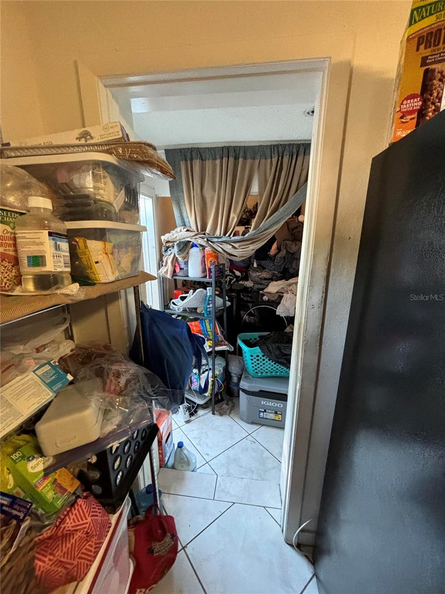 10011 N ANNETTE AVE, TAMPA, FL, 33612