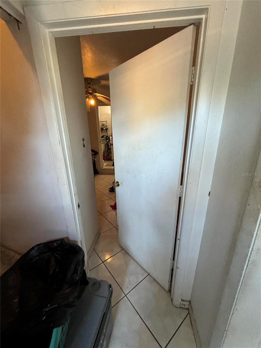 10011 N ANNETTE AVE, TAMPA, FL, 33612