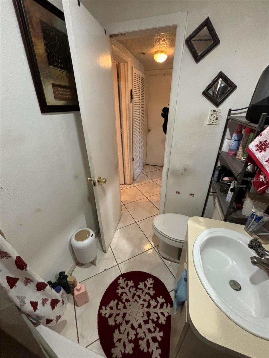 10011 N ANNETTE AVE, TAMPA, FL, 33612