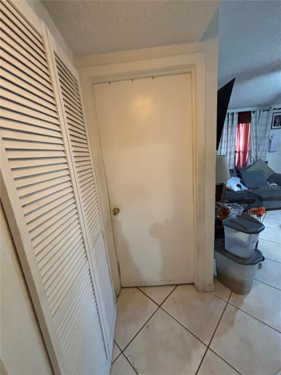 10011 N ANNETTE AVE, TAMPA, FL, 33612