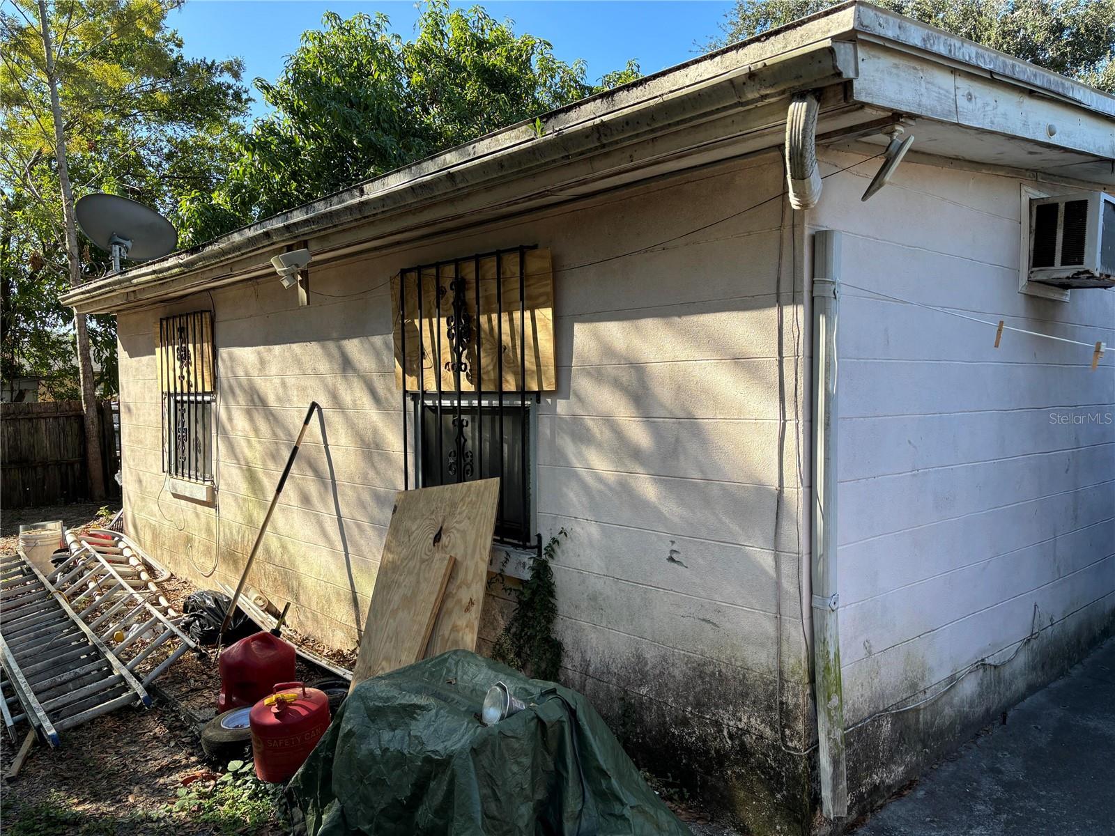 10011 N ANNETTE AVE, TAMPA, FL, 33612