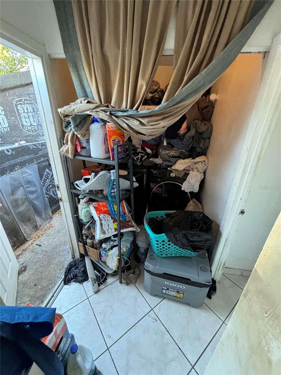 10011 N ANNETTE AVE, TAMPA, FL, 33612