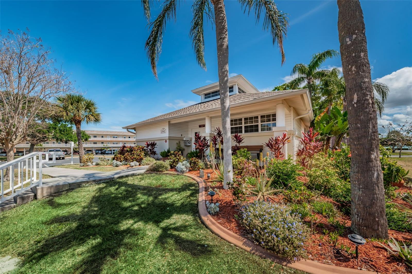 5 GATESHEAD DR #308, DUNEDIN, FL, 34698