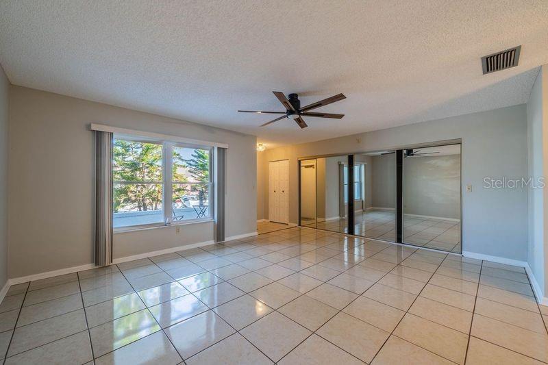 325 CLUB MANOR DR, SUN CITY CENTER, FL, 33573