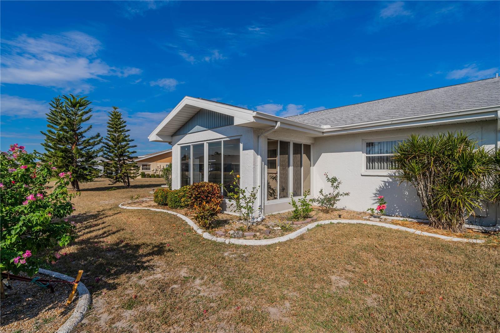 325 CLUB MANOR DR, SUN CITY CENTER, FL, 33573