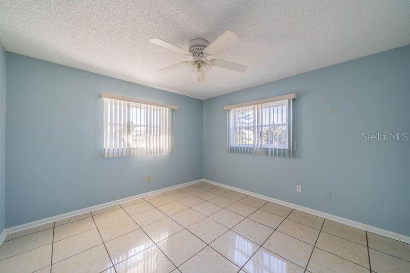 325 CLUB MANOR DR, SUN CITY CENTER, FL, 33573