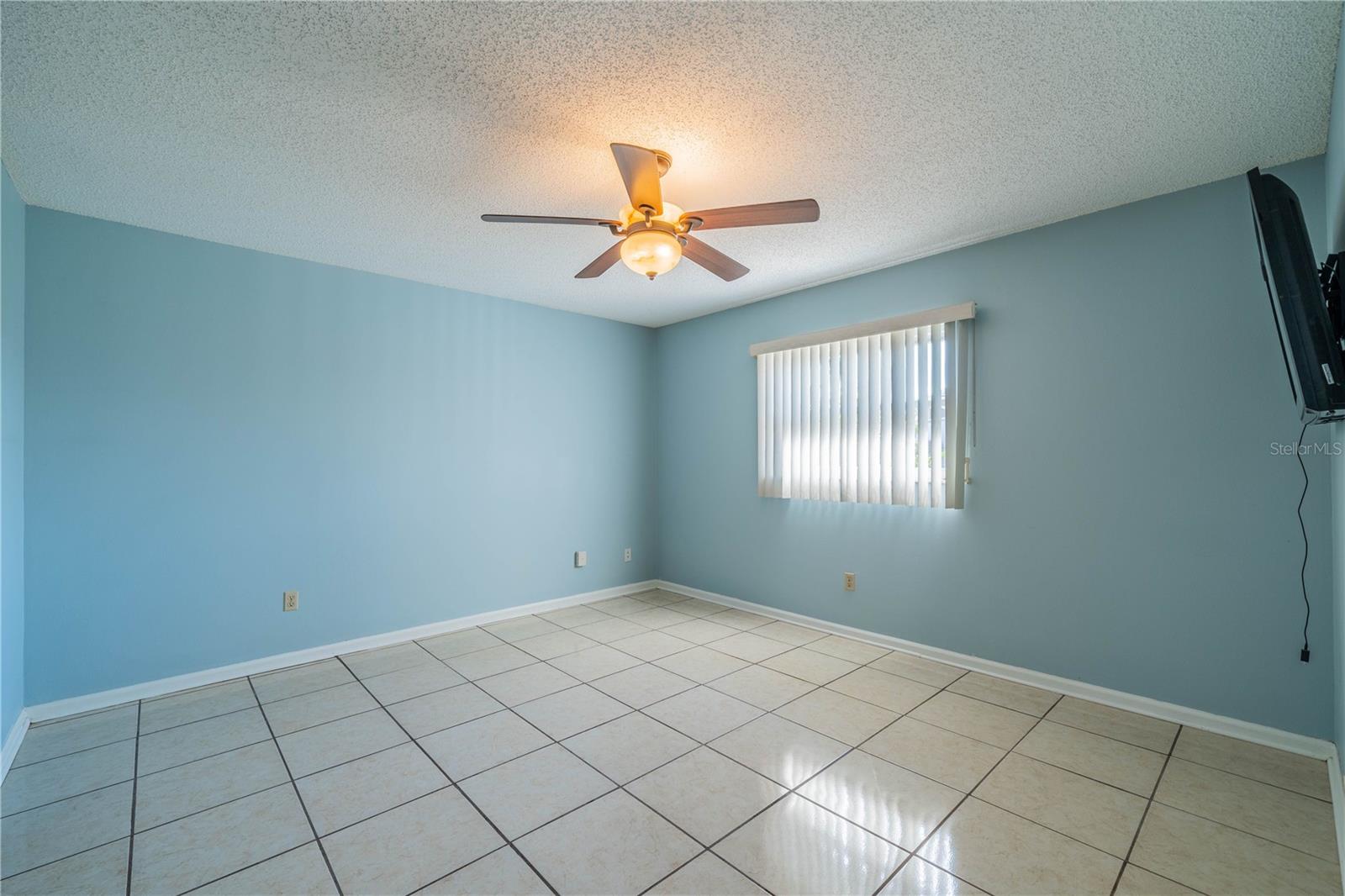 325 CLUB MANOR DR, SUN CITY CENTER, FL, 33573