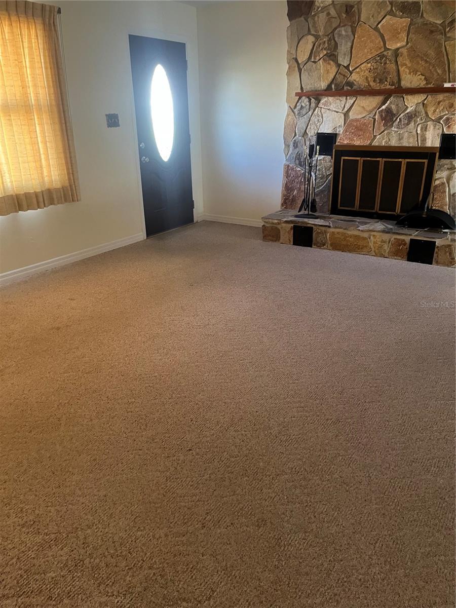 13242 COUNTRY CLUB DR, TAVARES, FL, 32778