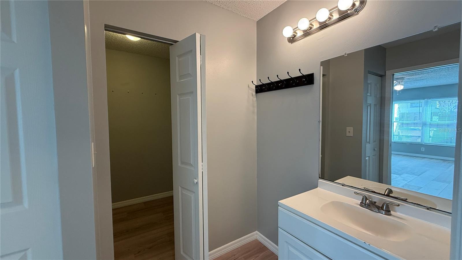 399 HUNTER CIR, KISSIMMEE, FL, 34758