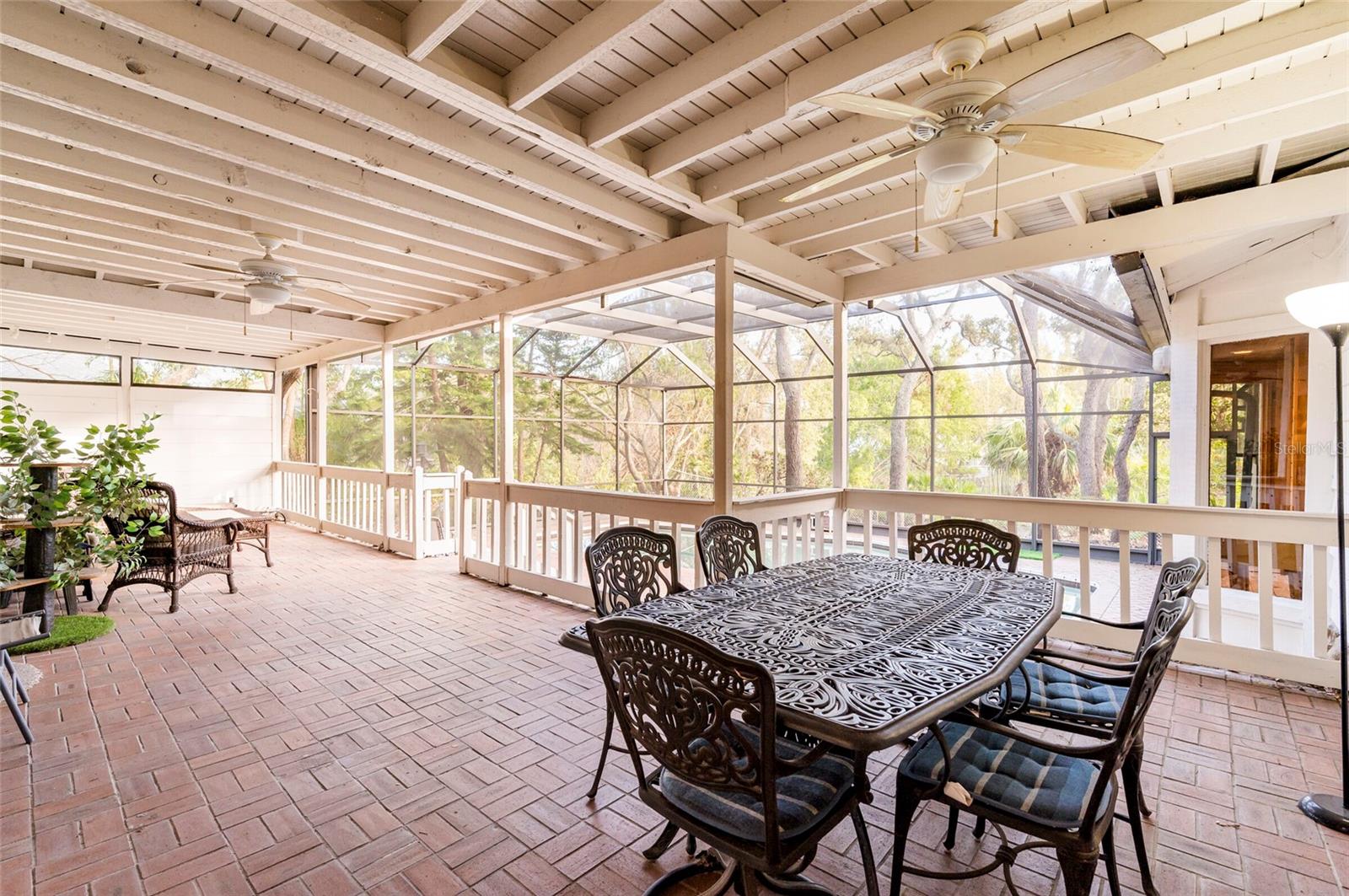 1205 CURLEW RD, DUNEDIN, FL, 34698