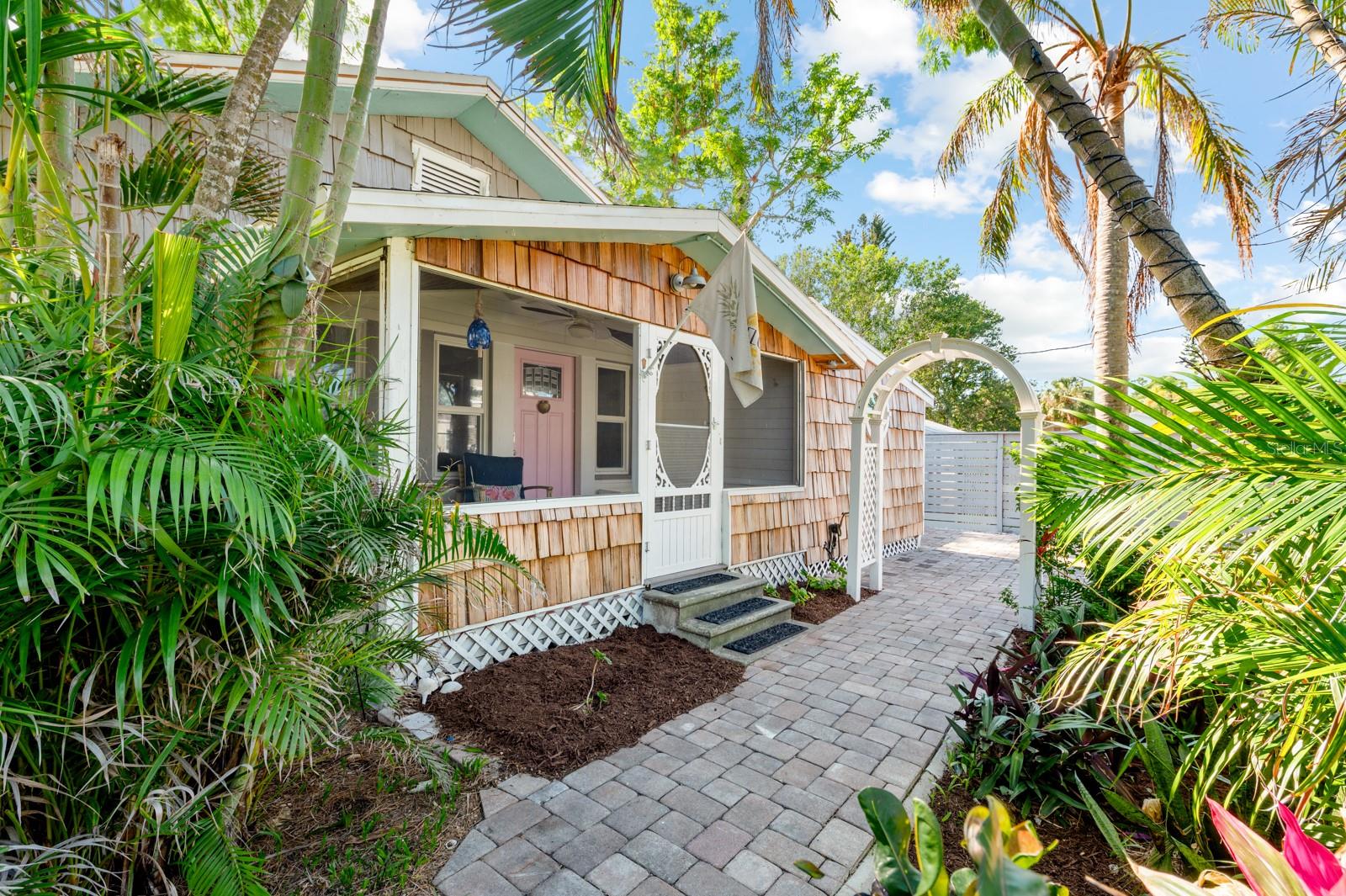 129 AVENIDA DE BAHIA, NOKOMIS, FL, 34275
