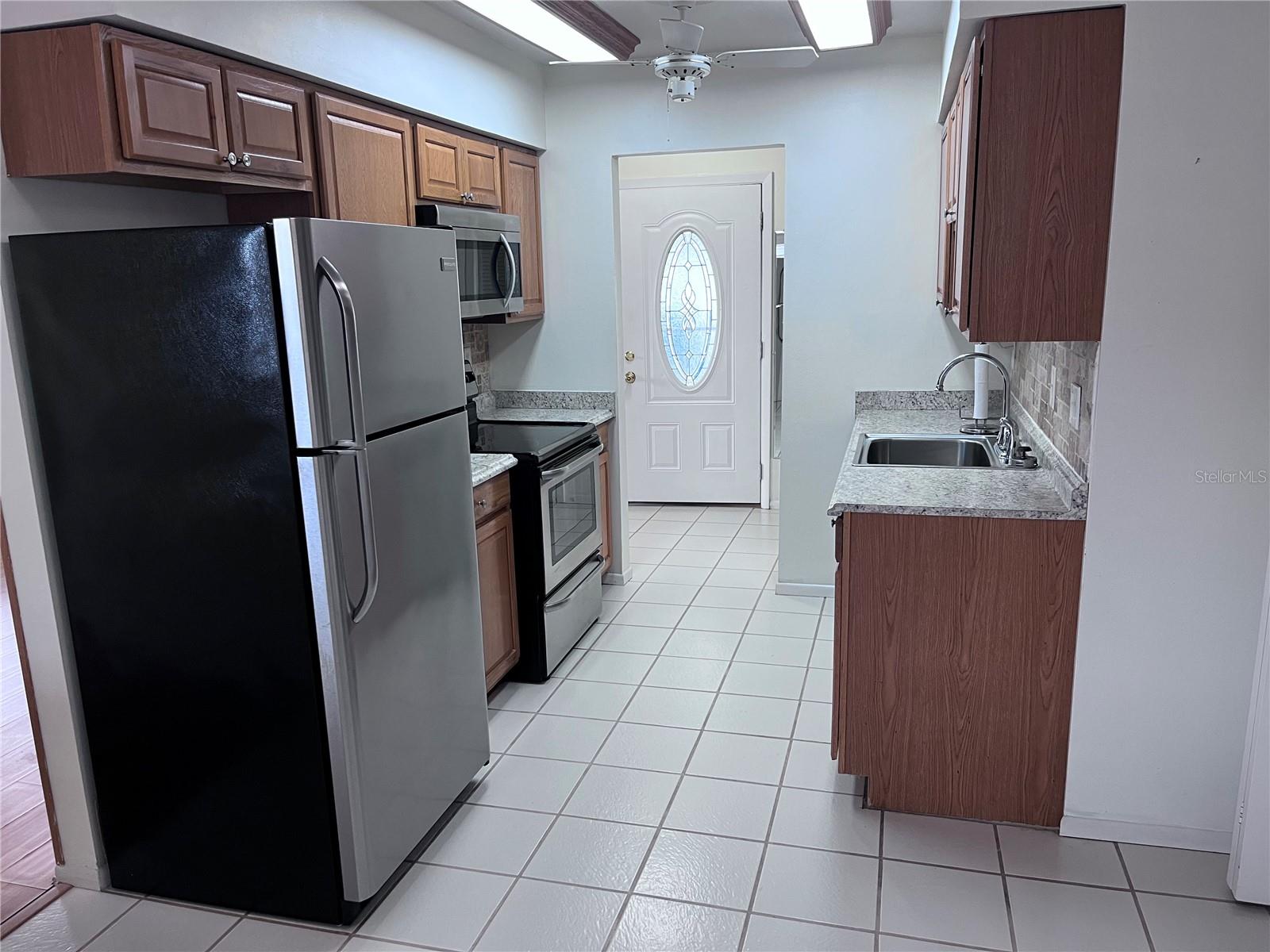 3807 JOYCE DR, BRADENTON, FL, 34208