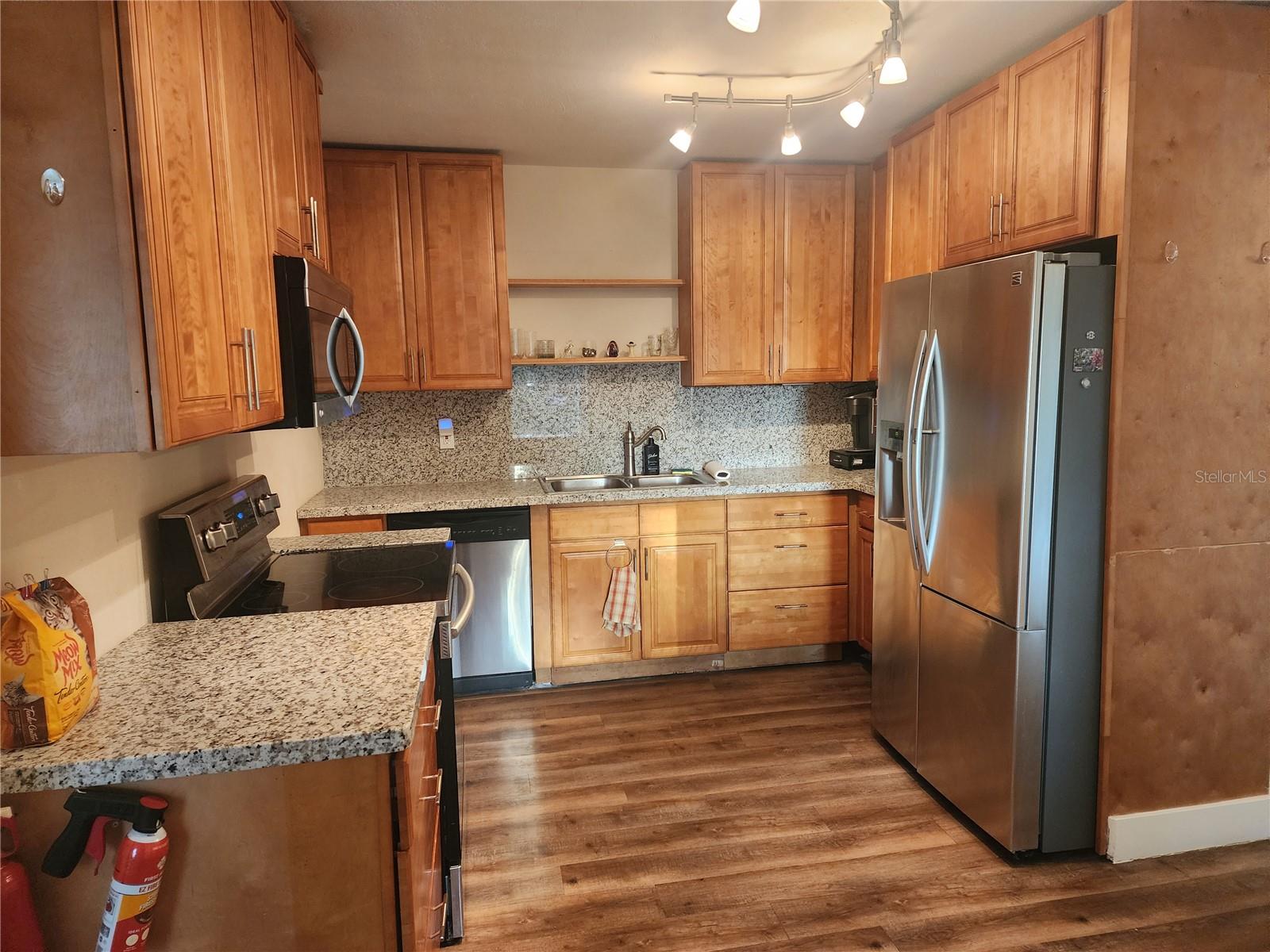 205 DELRAY AVE, FORT MYERS, FL, 33905