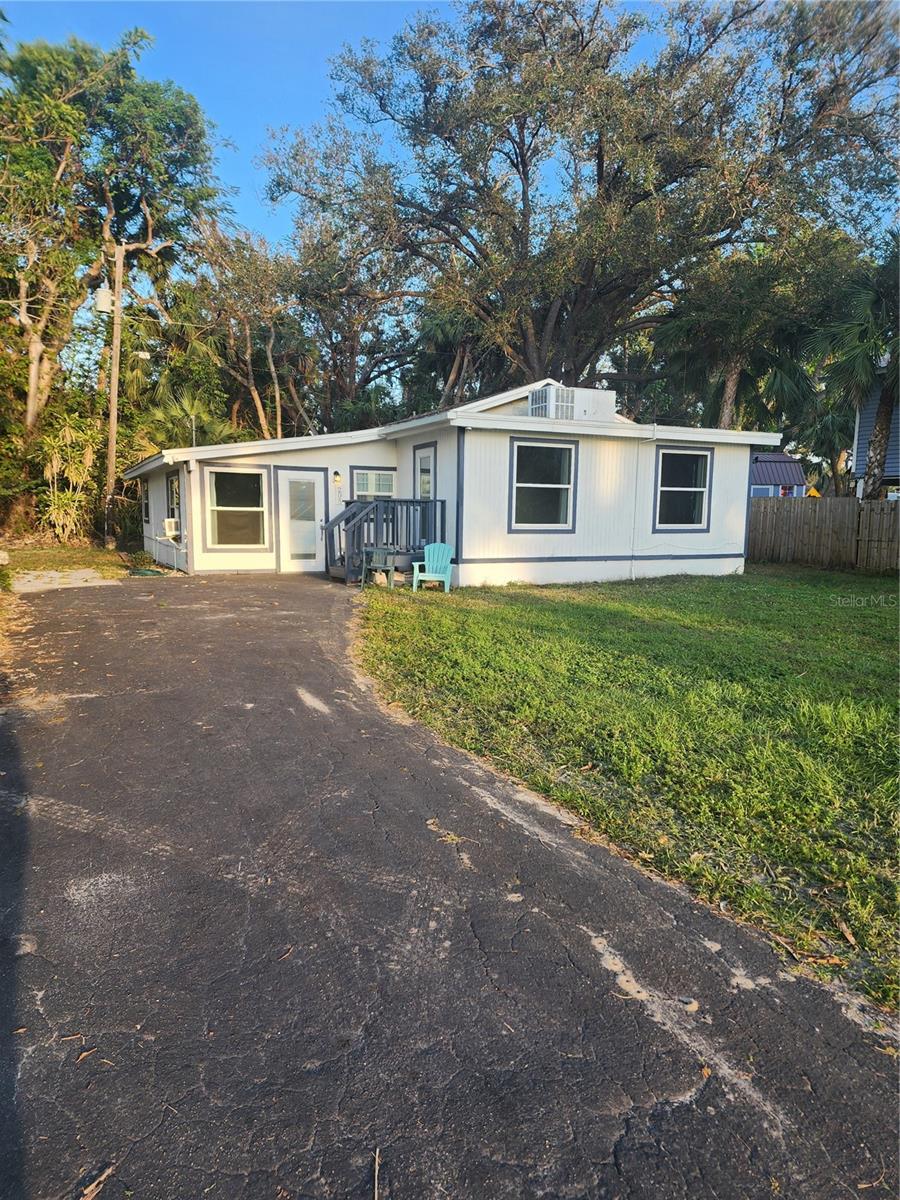 205 DELRAY AVE, FORT MYERS, FL, 33905