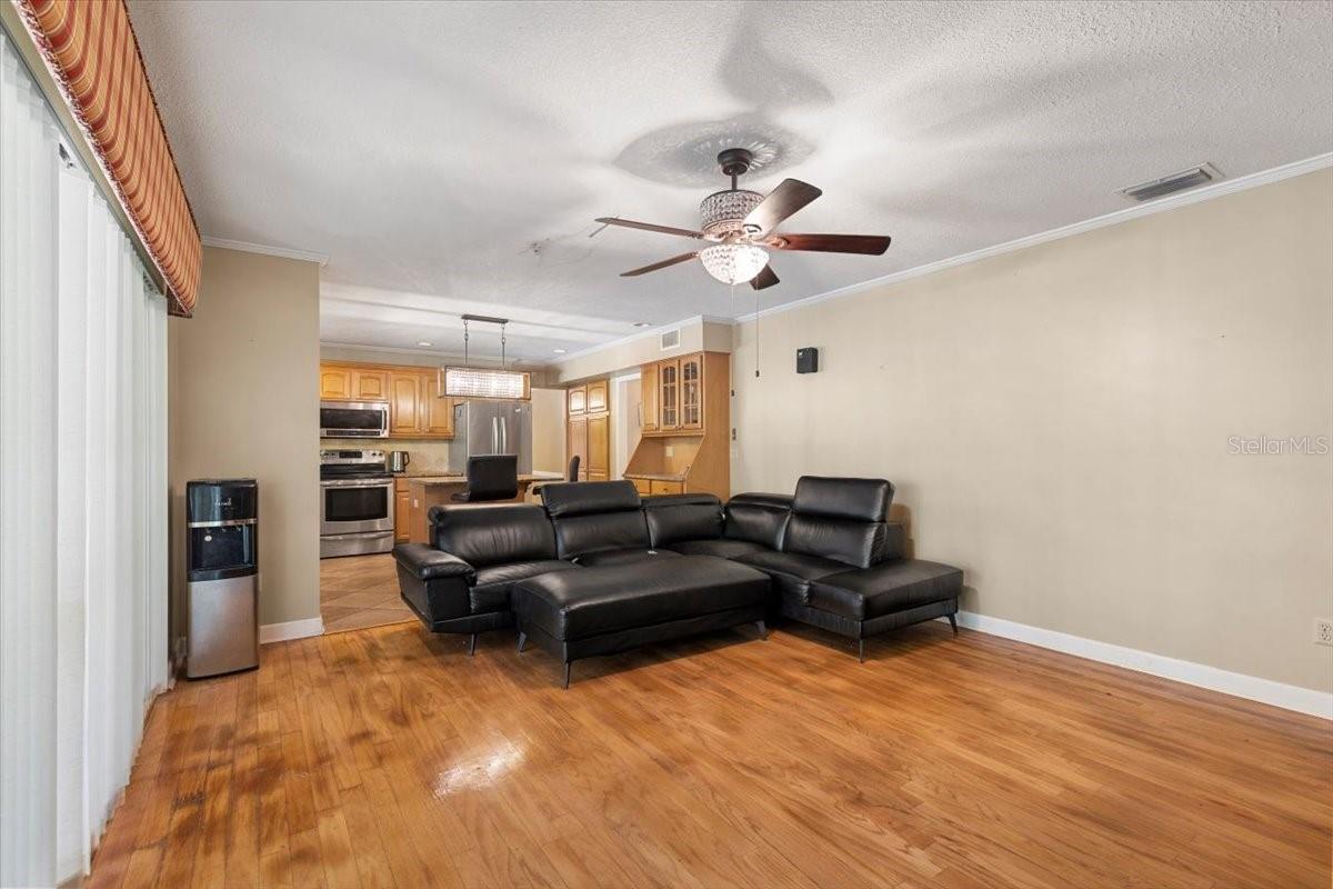 6006 SOARING AVE, TEMPLE TERRACE, FL, 33617