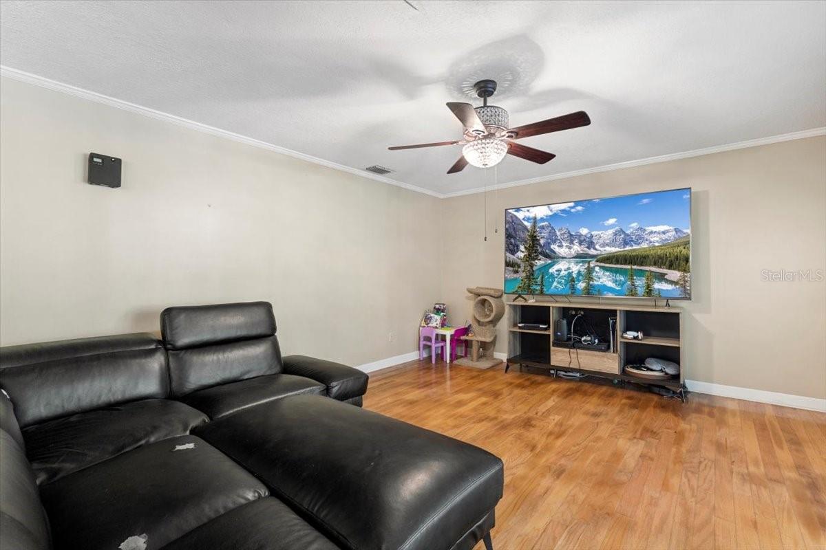 6006 SOARING AVE, TEMPLE TERRACE, FL, 33617