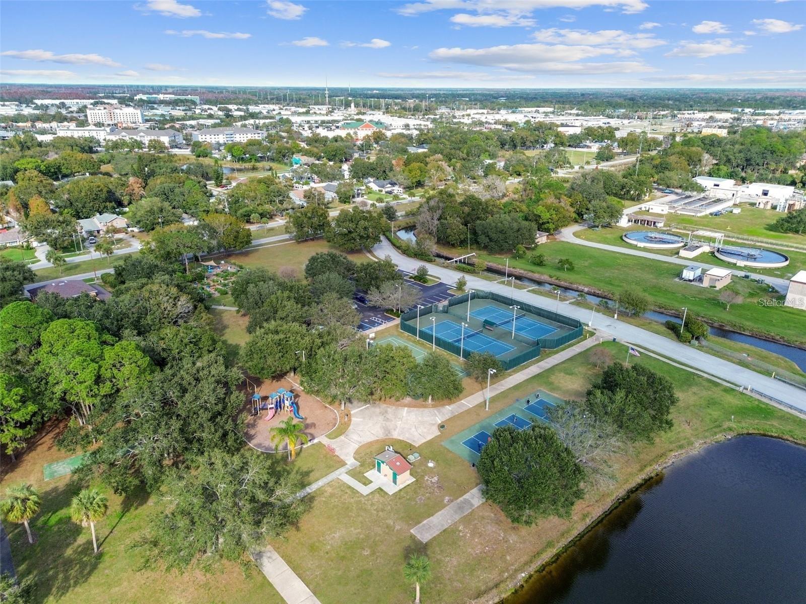 316 COUNTRY CLUB DR, OLDSMAR, FL, 34677