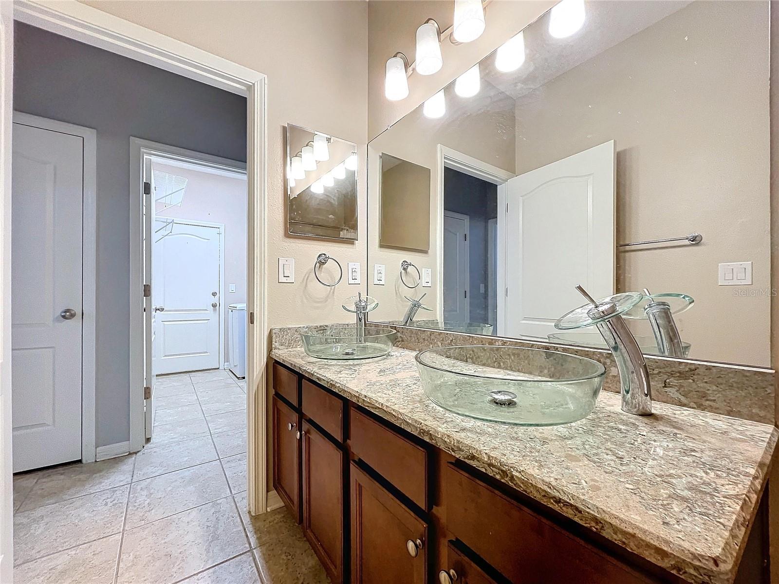 8301 ORANGE SPRING DR, RUSKIN, FL, 33573