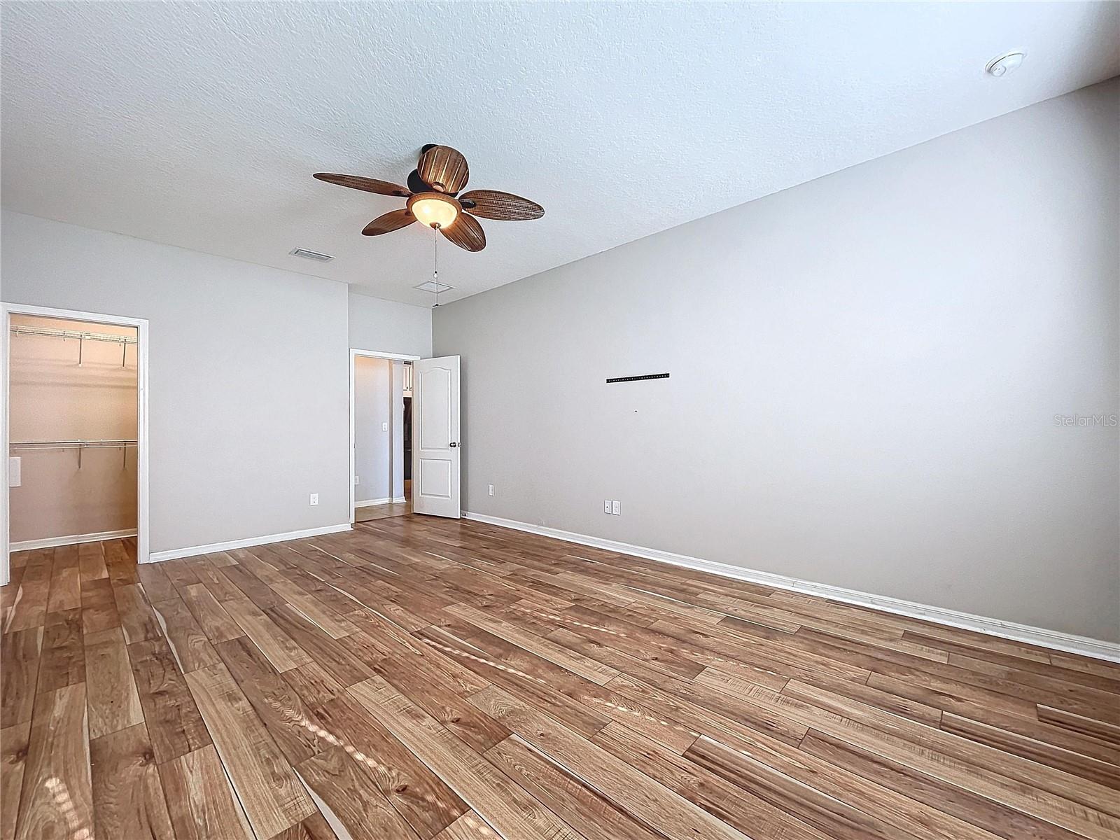 8301 ORANGE SPRING DR, RUSKIN, FL, 33573