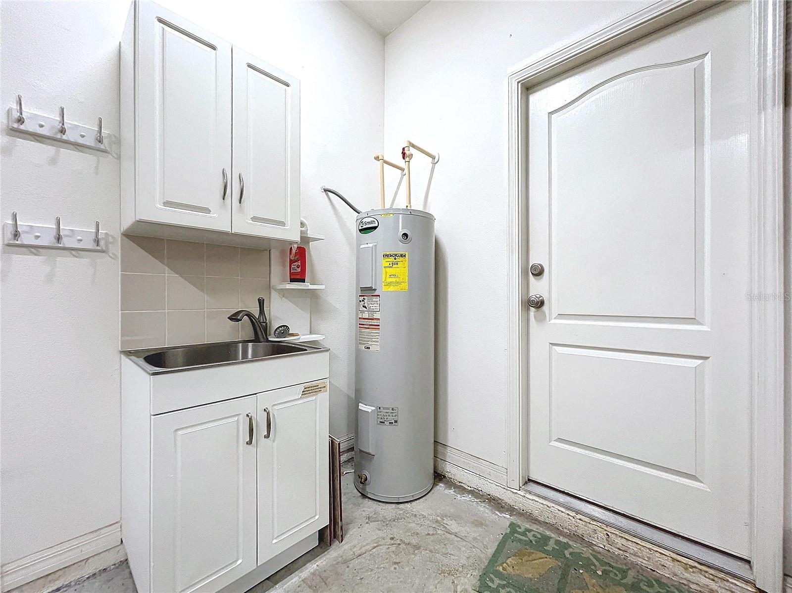 8301 ORANGE SPRING DR, RUSKIN, FL, 33573