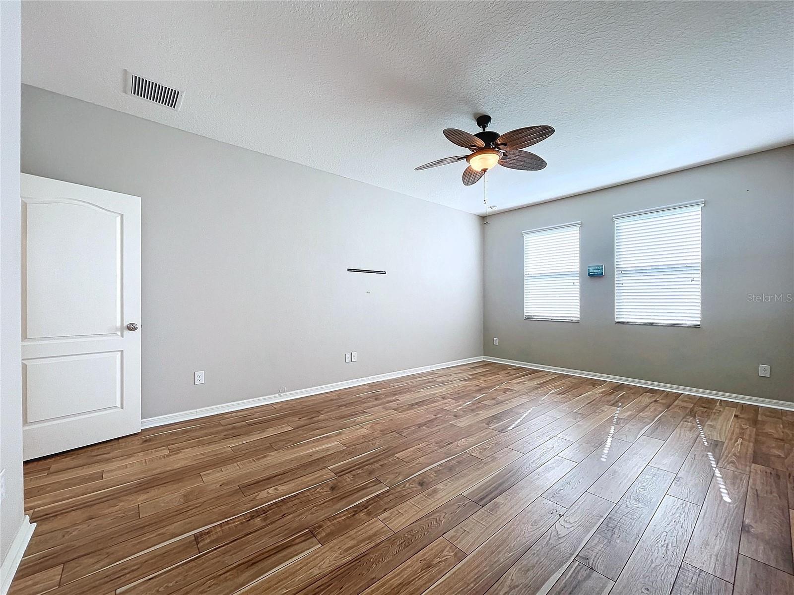 8301 ORANGE SPRING DR, RUSKIN, FL, 33573