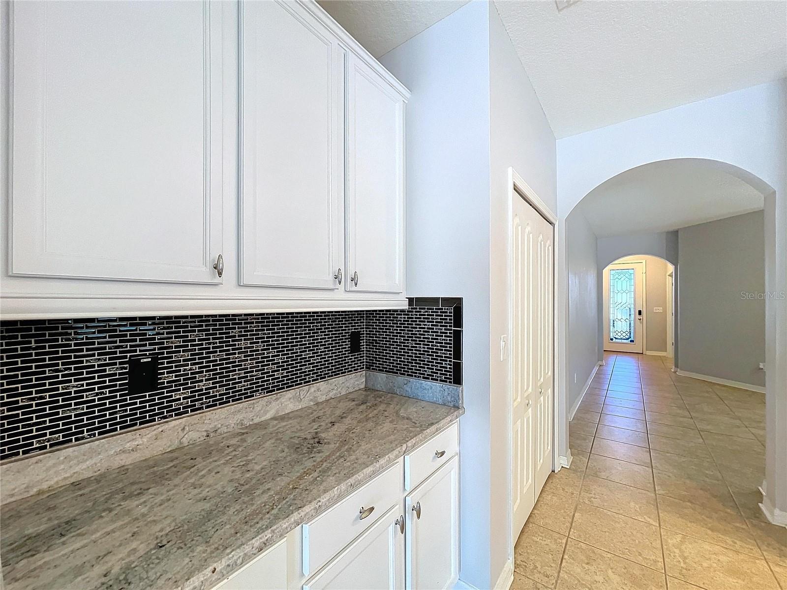 8301 ORANGE SPRING DR, RUSKIN, FL, 33573