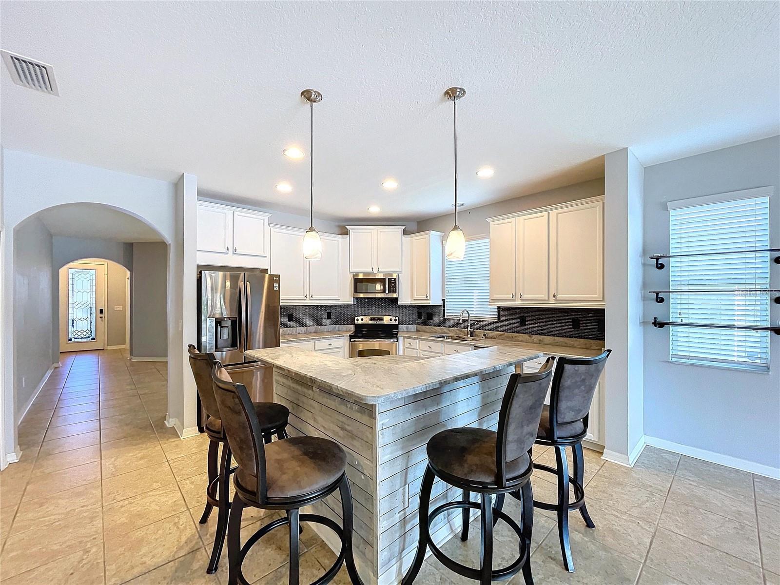 8301 ORANGE SPRING DR, RUSKIN, FL, 33573