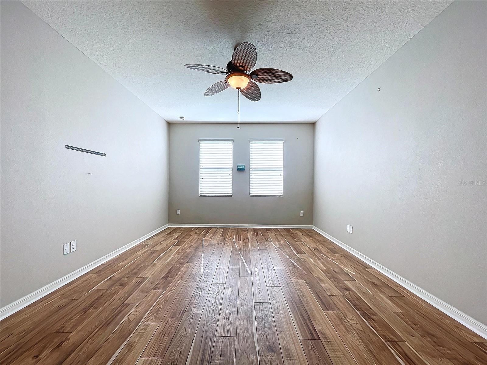 8301 ORANGE SPRING DR, RUSKIN, FL, 33573