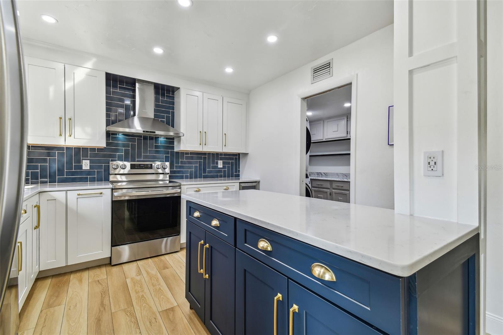 1836 N CRYSTAL LAKE DR #70, LAKELAND, FL, 33801