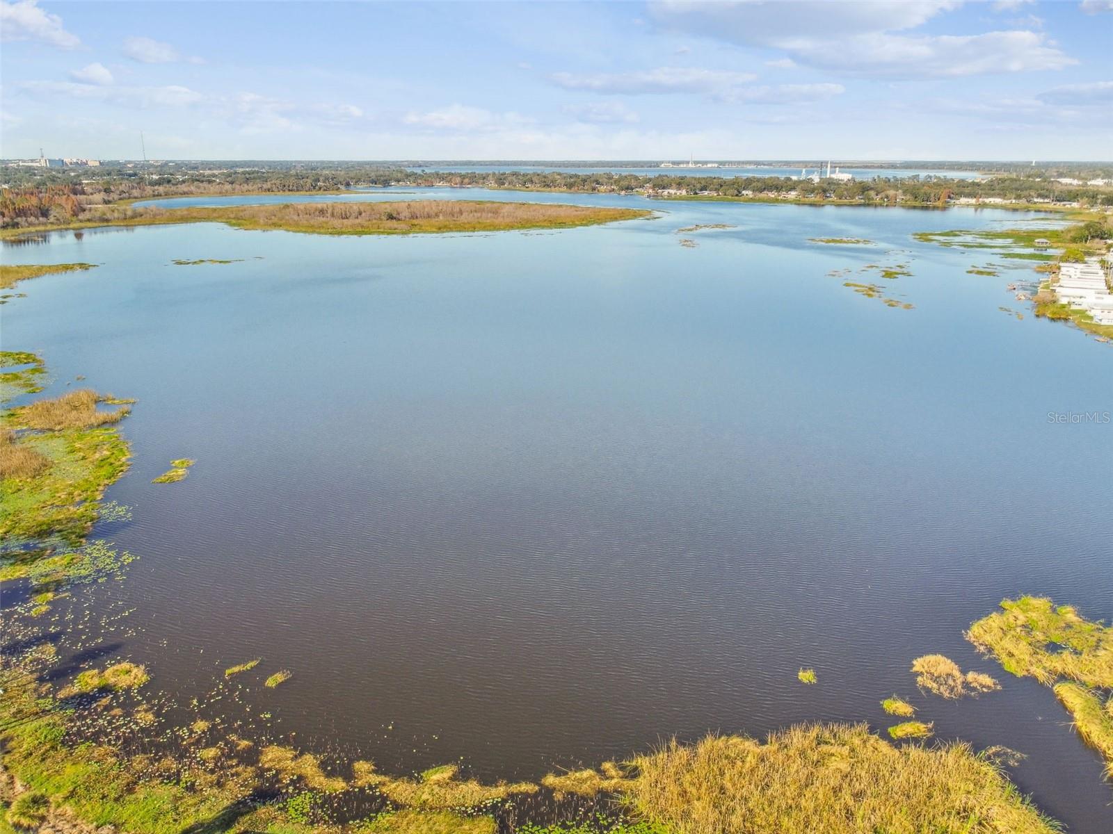 1836 N CRYSTAL LAKE DR #70, LAKELAND, FL, 33801