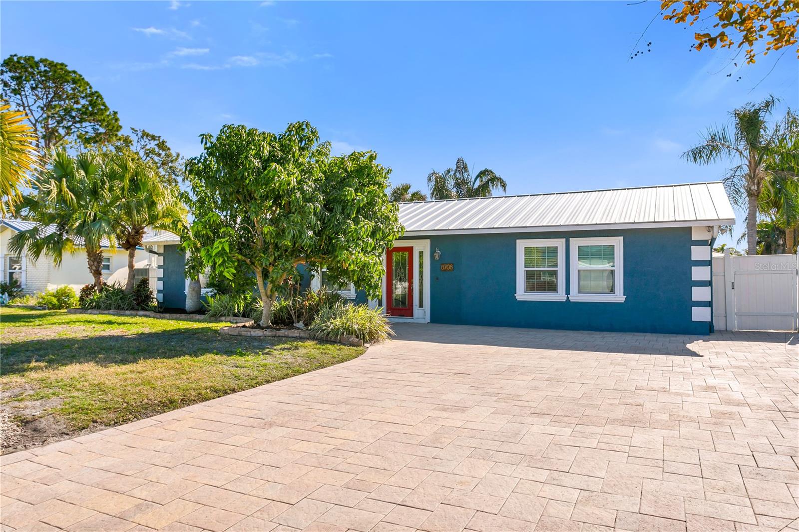 8708 THORNWOOD LN, TAMPA, FL, 33615