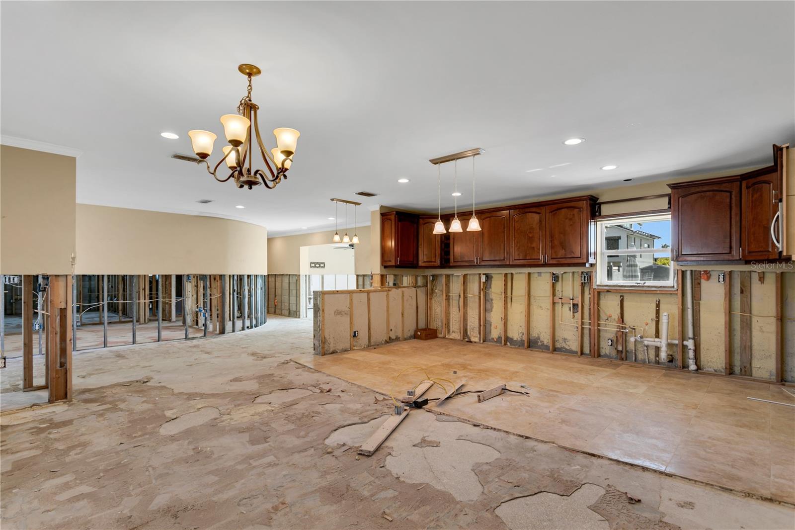 8708 THORNWOOD LN, TAMPA, FL, 33615