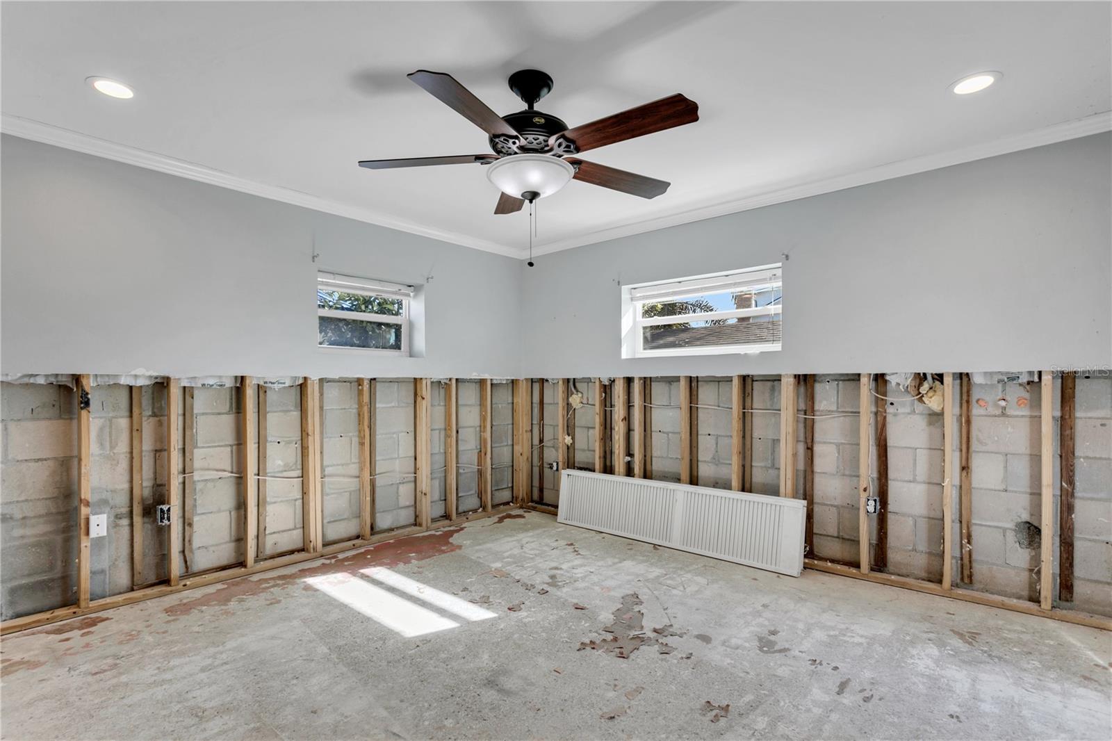8708 THORNWOOD LN, TAMPA, FL, 33615