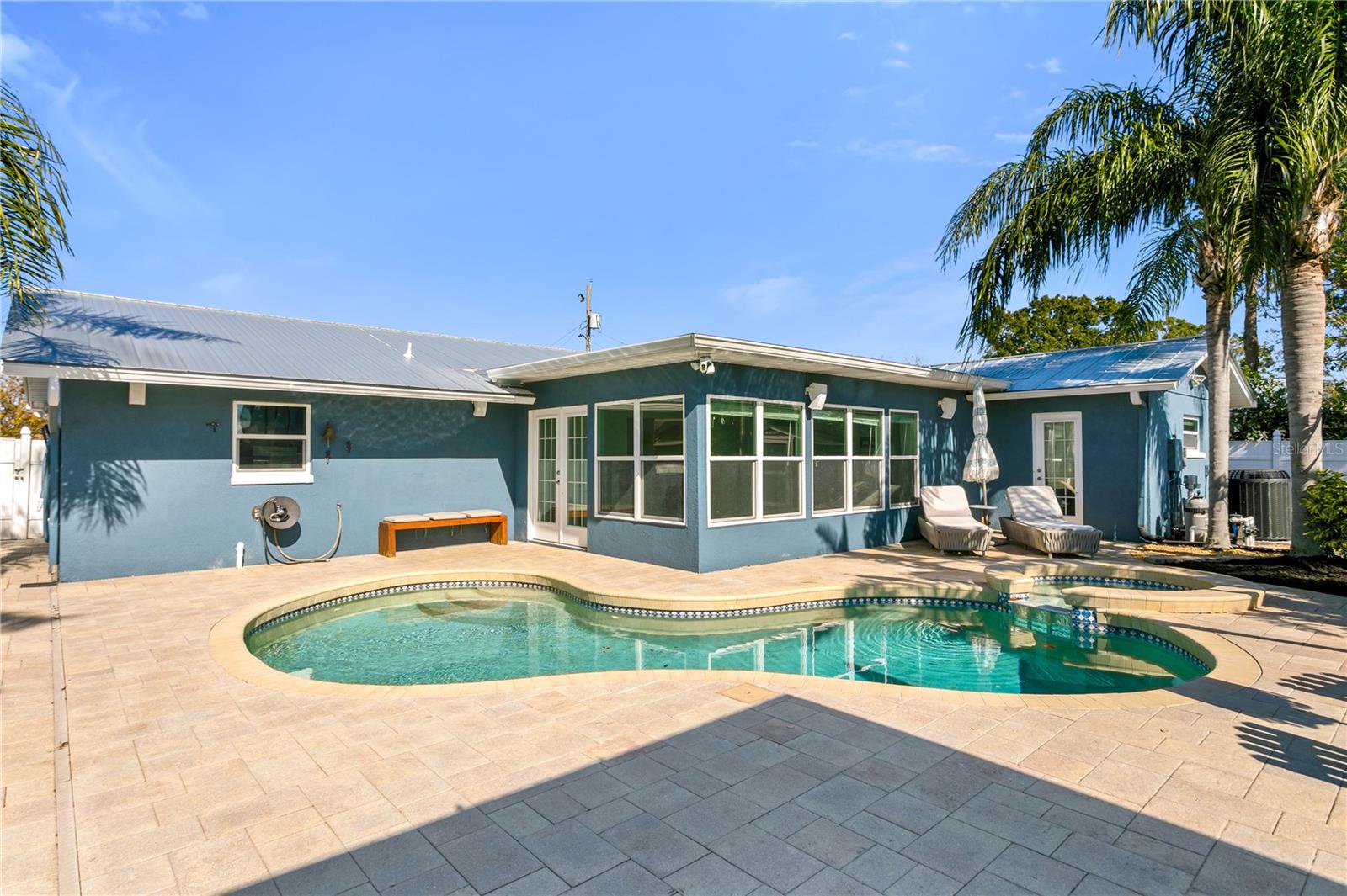 8708 THORNWOOD LN, TAMPA, FL, 33615