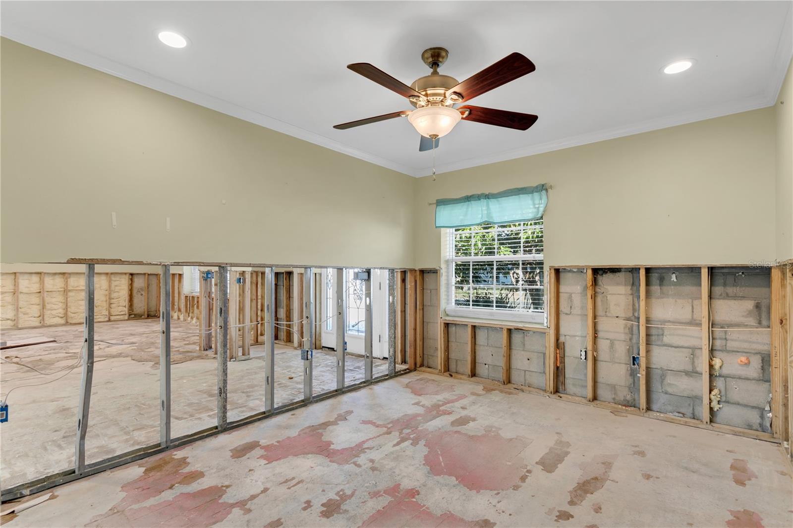 8708 THORNWOOD LN, TAMPA, FL, 33615