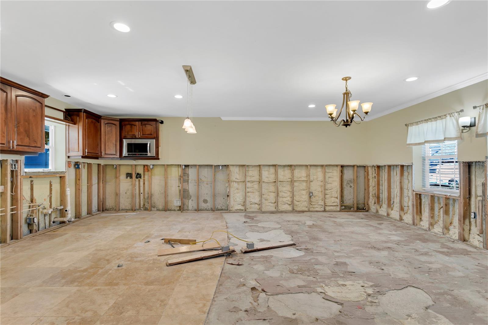 8708 THORNWOOD LN, TAMPA, FL, 33615
