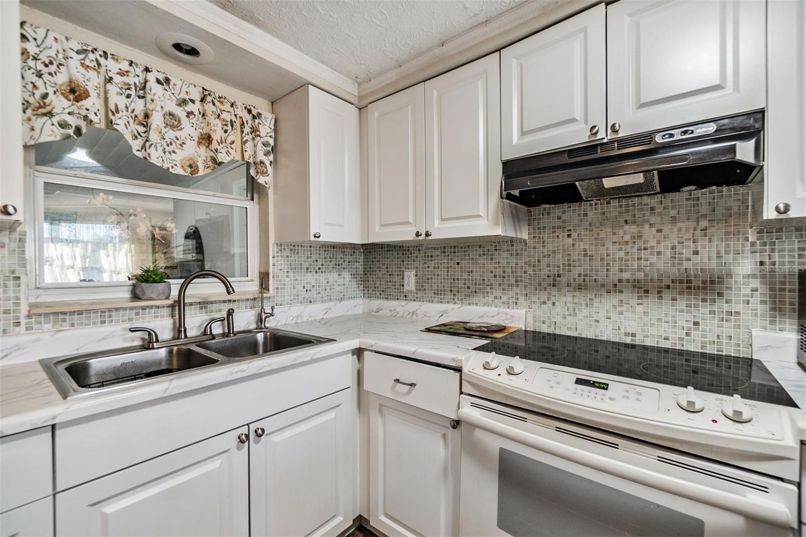3327 UMBER RD, HOLIDAY, FL, 34691