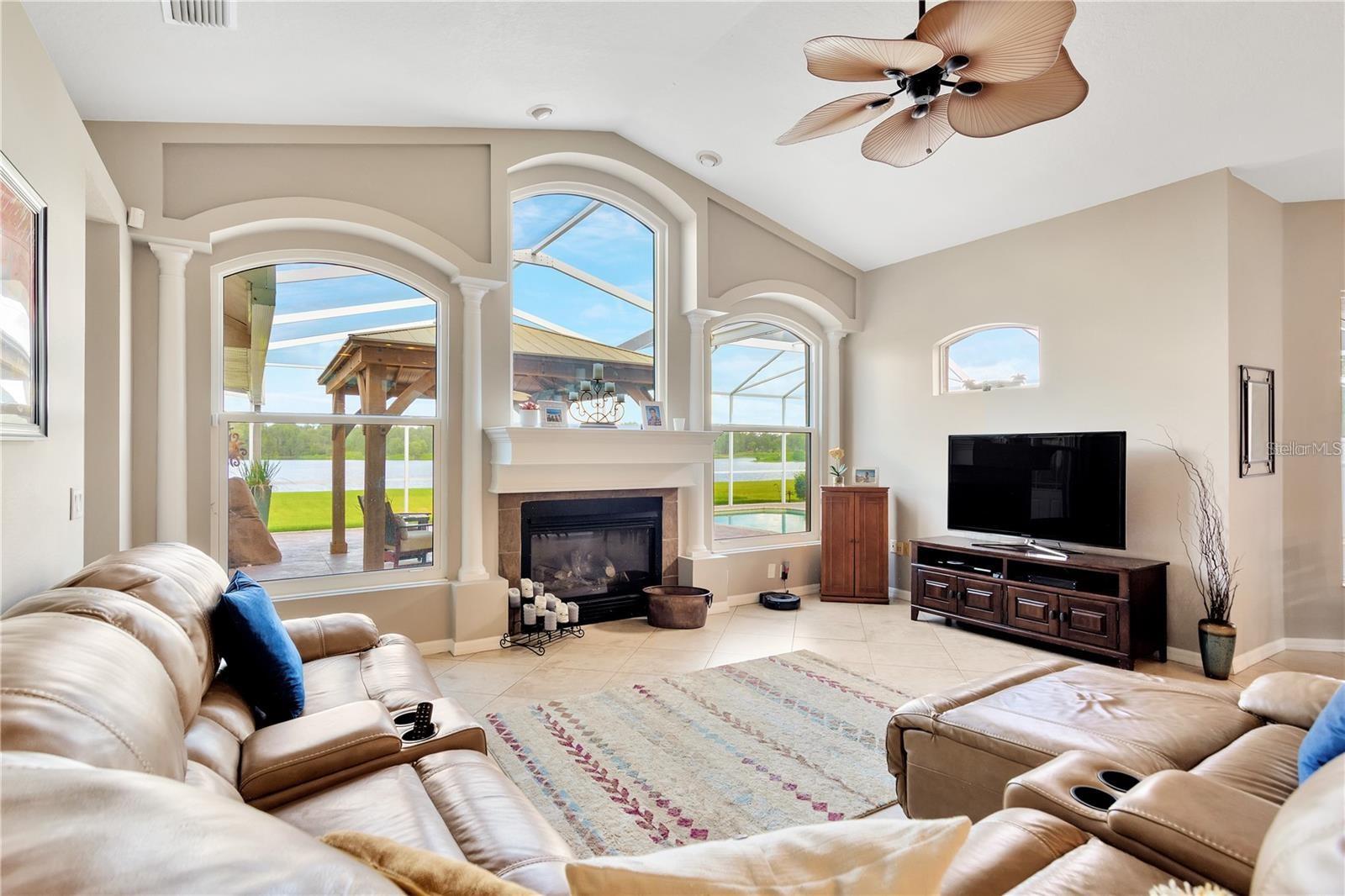 5516 WINDING BROOK LN, VALRICO, FL, 33596