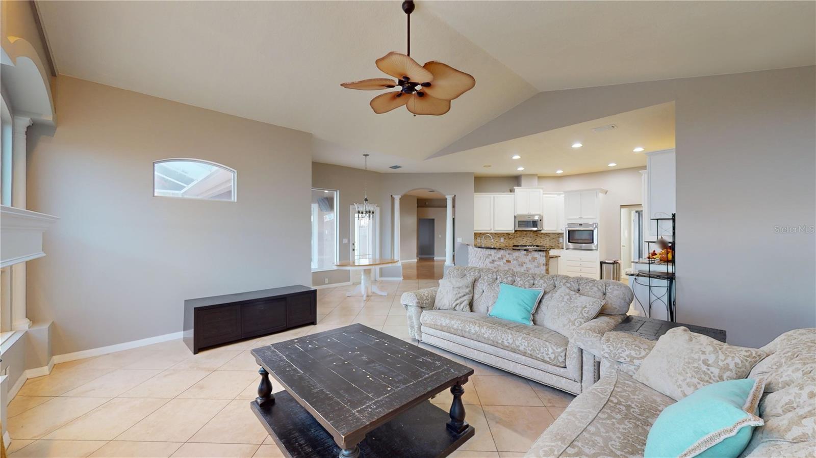 5516 WINDING BROOK LN, VALRICO, FL, 33596